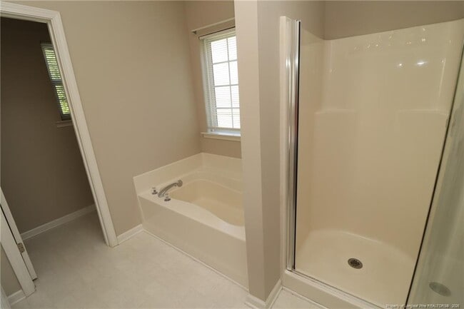 Building Photo - 217 Hartshorn Ct