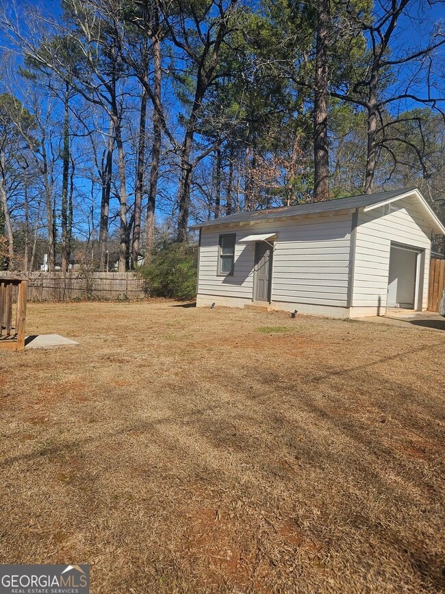 Building Photo - 1718 Line St