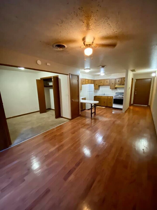 Building Photo - 230 W 3rd St