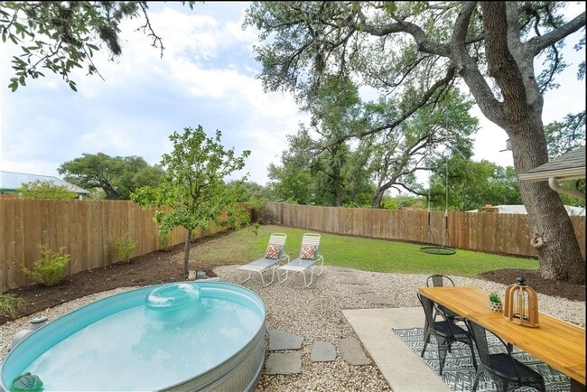 Building Photo - 1406 Radam Cir
