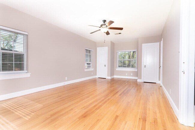 Building Photo - 1515 Marco Pl