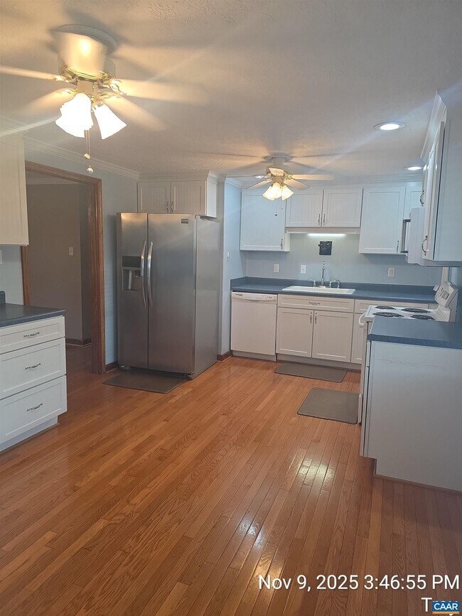 Building Photo - 912 Hunters Lodge Rd