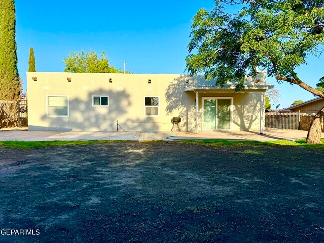 Building Photo - 1640 Doug Olson Dr