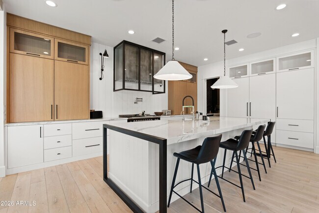 Building Photo - 5309 N 33rd St