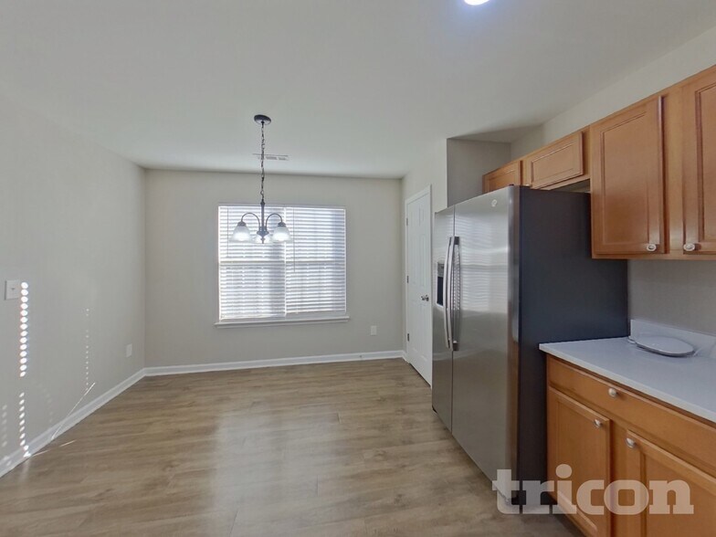 Building Photo - 1911 Kingstree Dr