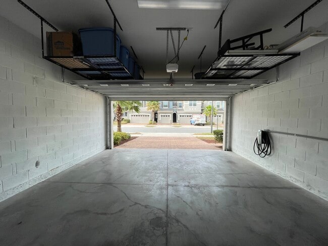 Building Photo - 3561 Brighton Park Cir