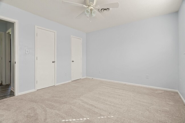 Building Photo - Charming 3BR with Fenced Yard