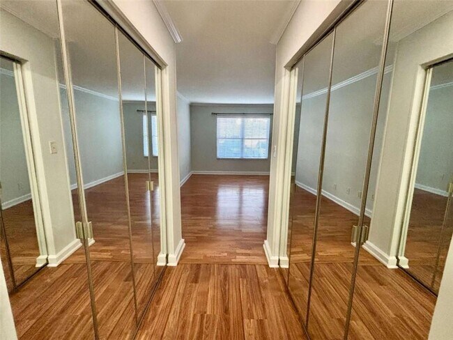 Building Photo - 57 Doranne Ct