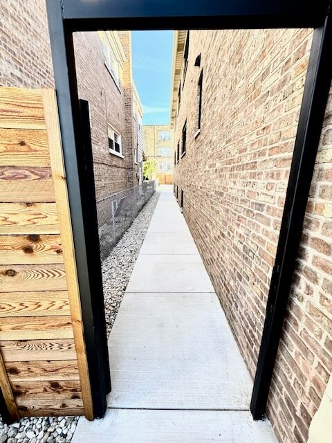 Building Photo - 4816 W Henderson St