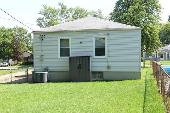 Building Photo - 10630 St Lawrence Ln