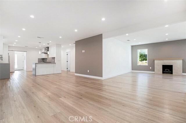 Building Photo - 528 Spencer St