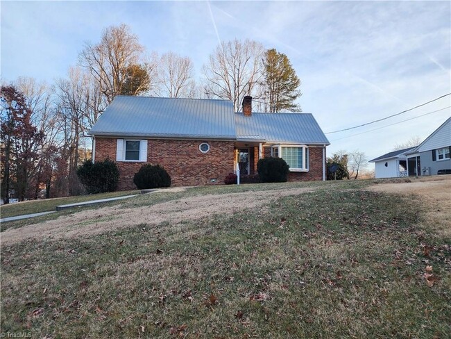 Primary Photo - 226 Wrenn Ave