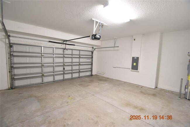 Building Photo - 6252 Shiner St