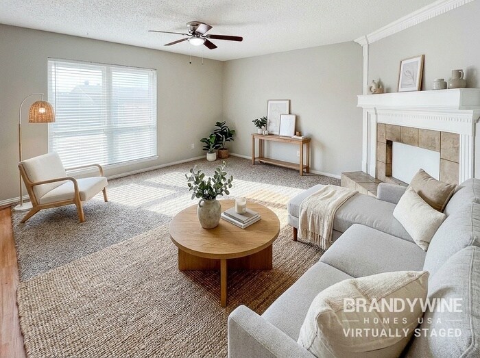 Building Photo - 553 Edwards Dr