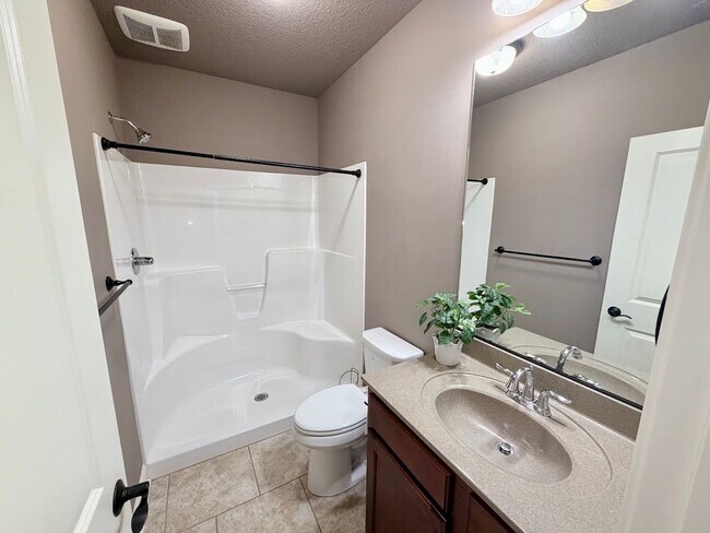 Building Photo - 2717-2721 London Dr