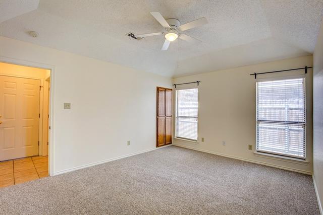 Building Photo - 7909 Tree Leaf Ln