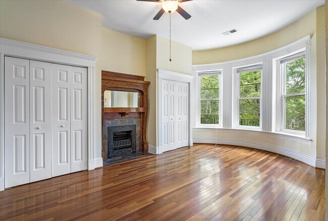Building Photo - Swanky 2000 sf duplex in the heart of Church Hill