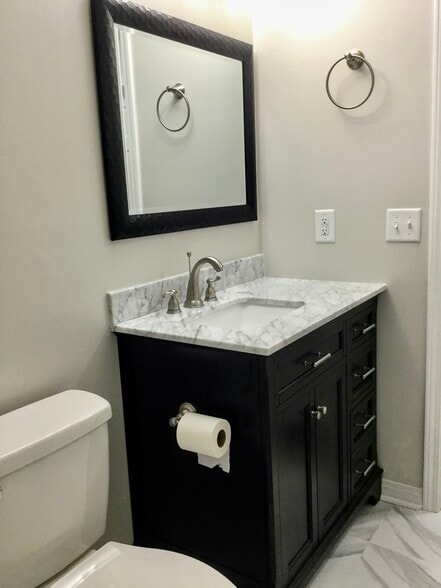 2nd bath - 270 Hillcrest Rd