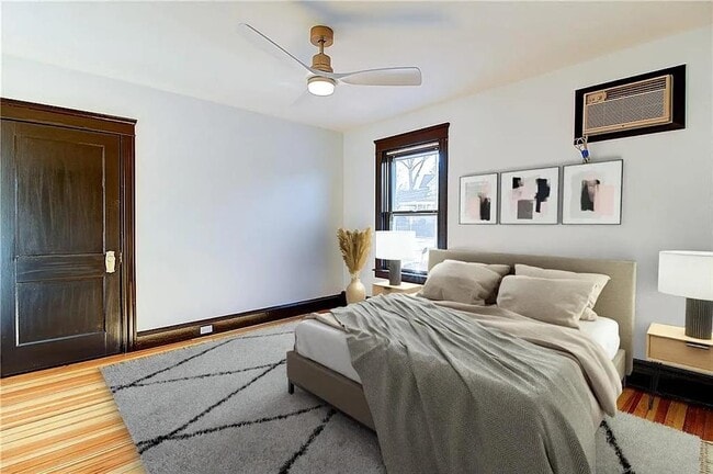 Building Photo - 48 Waltham St