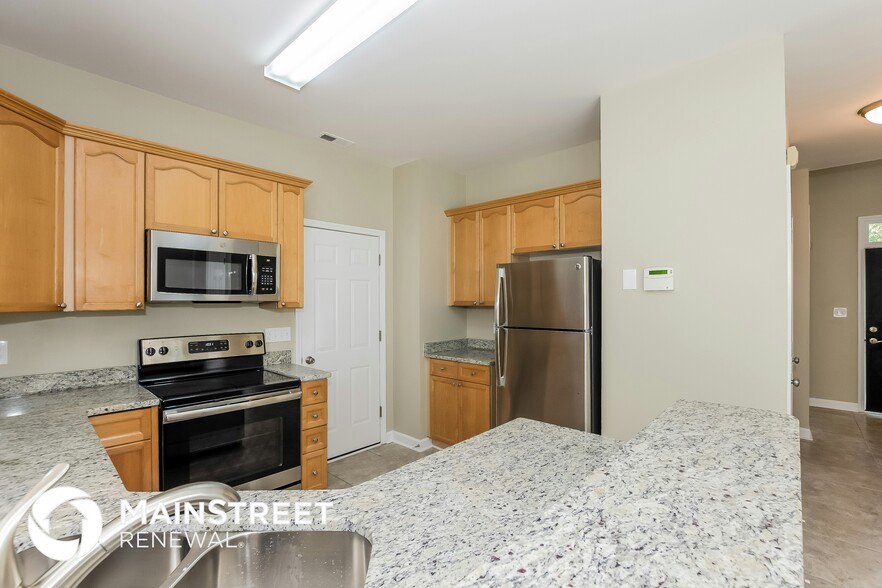 Building Photo - 4000 Enderbury Dr
