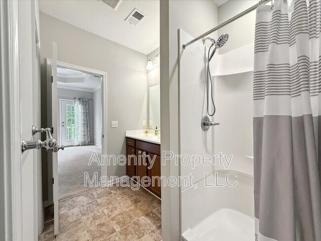 Building Photo - 1208 Kings Land Court