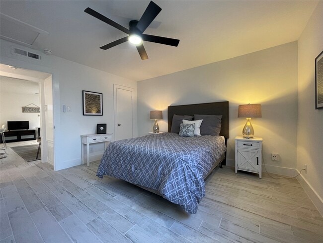 Building Photo - 1855 Portsmouth St