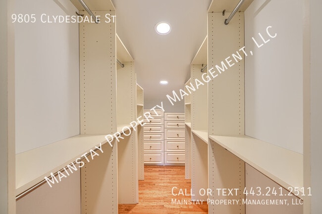 Building Photo - 9805 Clydesdale St