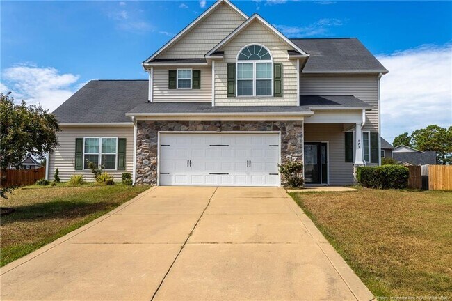 Building Photo - 573 Wedgefield Dr
