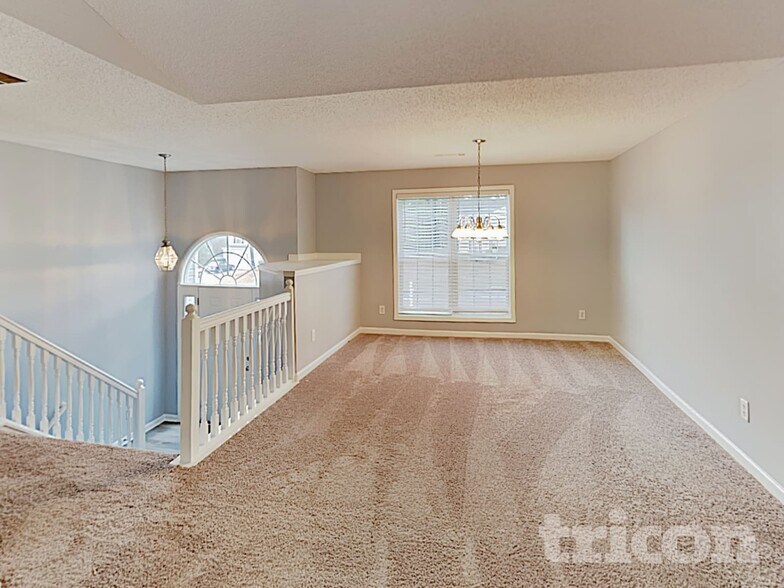 Building Photo - 227 Cheyenne Way