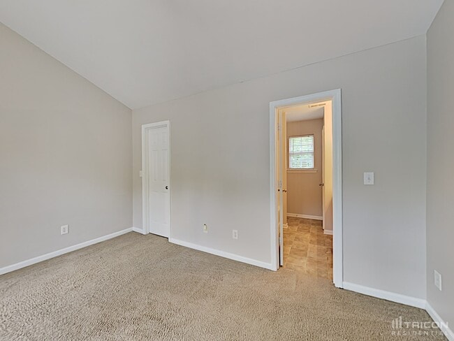 Building Photo - 5428 Henderson Oaks Dr