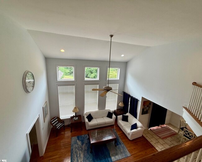 Building Photo - 19 Ruby Lake Ln