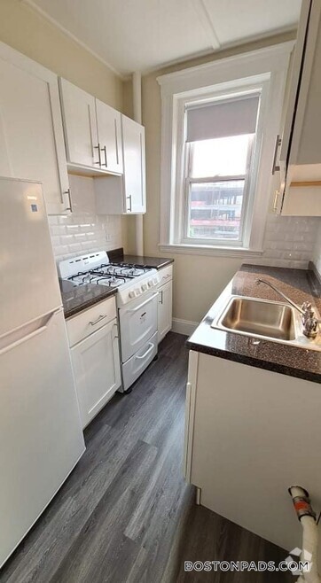 Building Photo - 1179 Boylston St