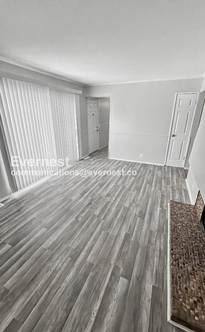 Building Photo - 2380 Grassland Dr