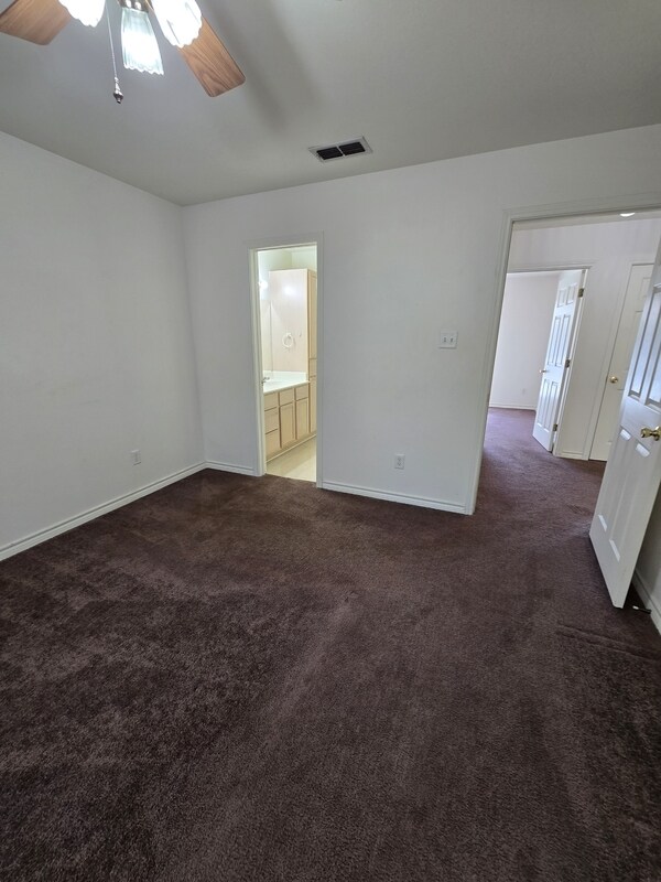 Building Photo - 634 Canada St