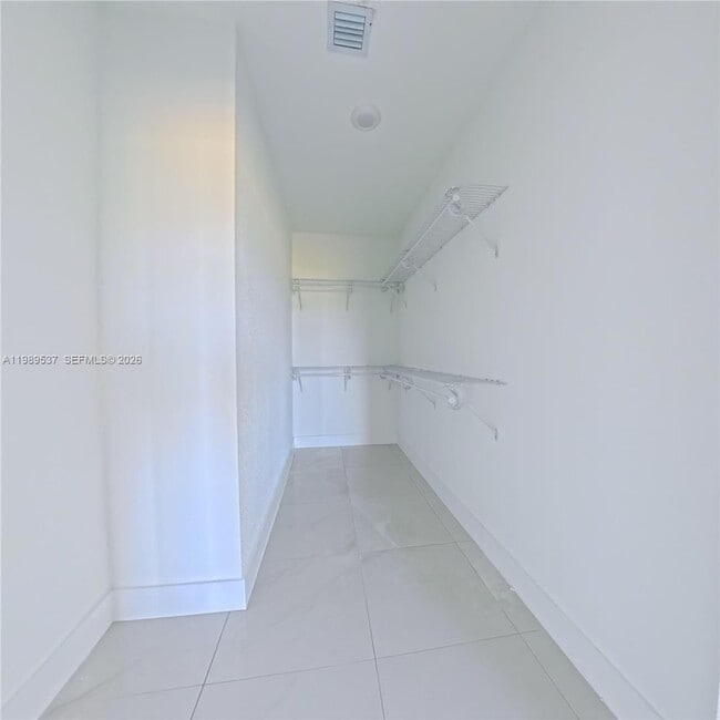 Building Photo - 1374 NW 1st St