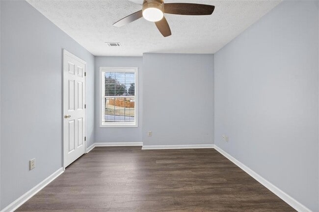 Building Photo - 5205 Maltdie Ct NE