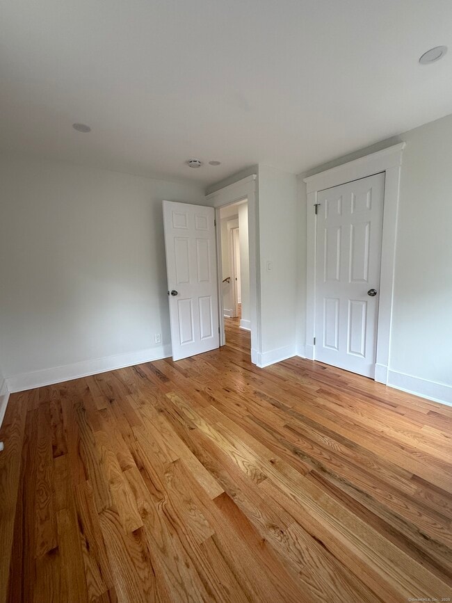 Building Photo - 30 Olds St