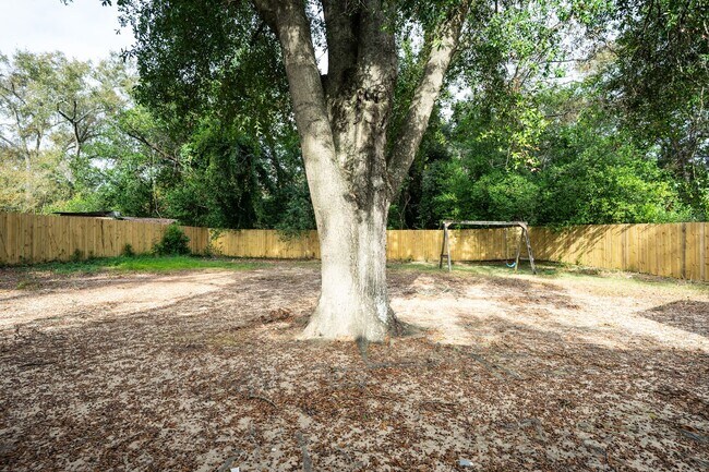 Building Photo - 2001 Hiram Rd