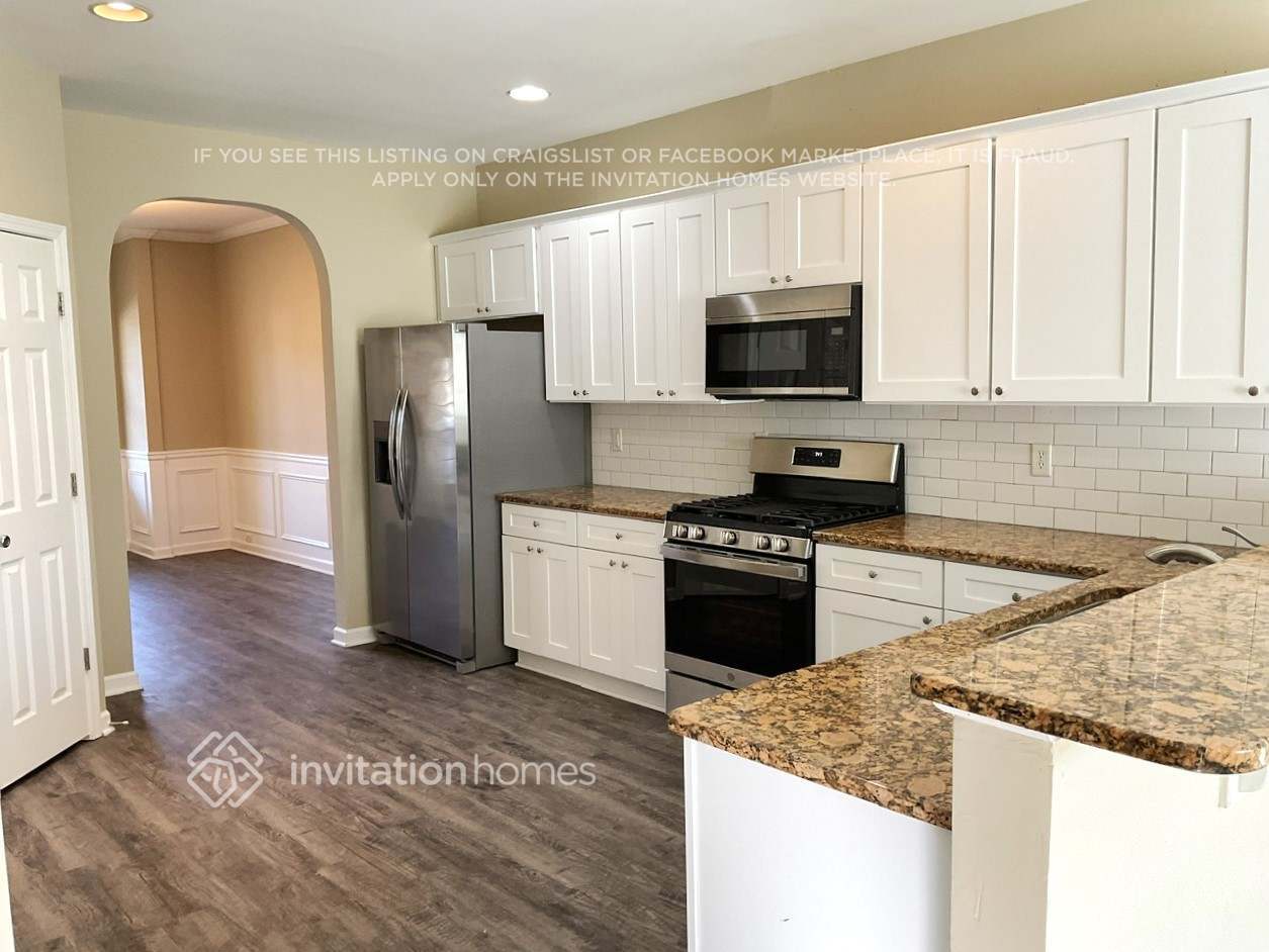 Building Photo - 4416 Sublime Trail