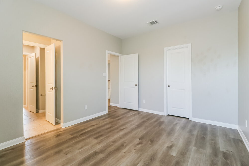 Building Photo - 409 Pinnacle View Dr
