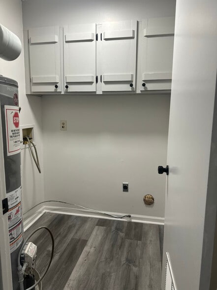 Building Photo - 849 Tall Deer Dr