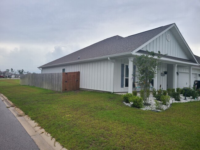 Building Photo - 317 Highbrook Rd