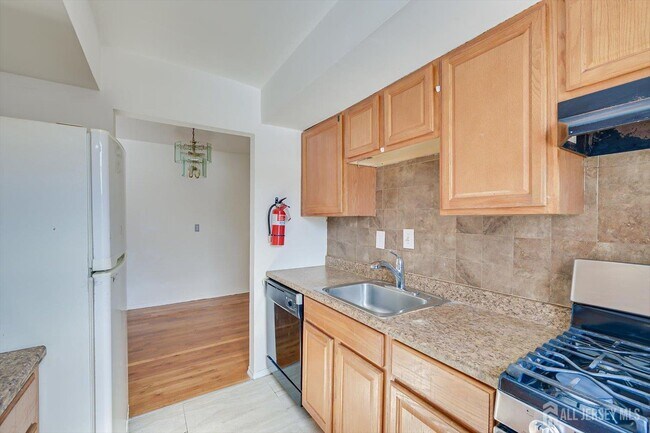 Building Photo - 55 Gill Ln