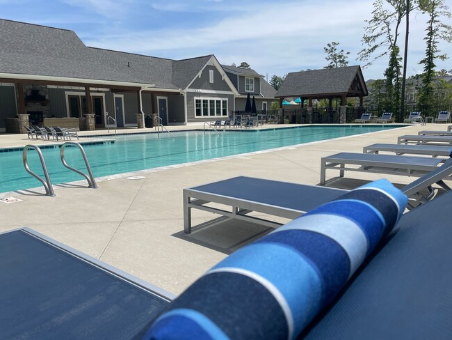 Building Photo - Wren | 3 Bed 2.5 Bath | Garage | 1729 sf