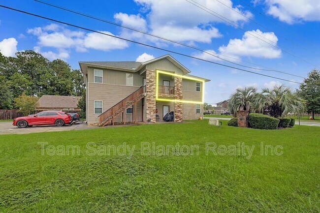 Building Photo - 542 S 72nd Ave