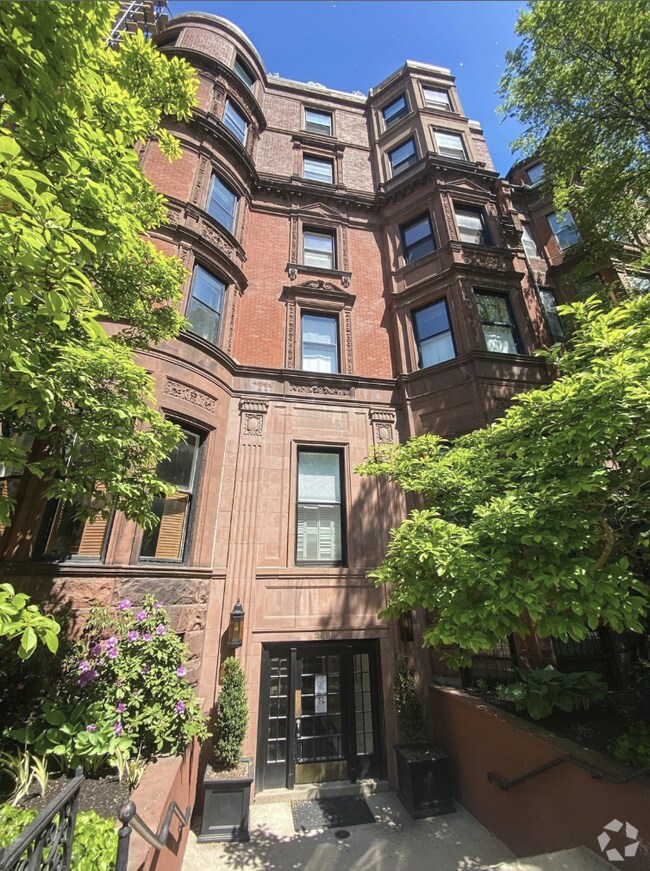 Building Photo - 239 Commonwealth Ave