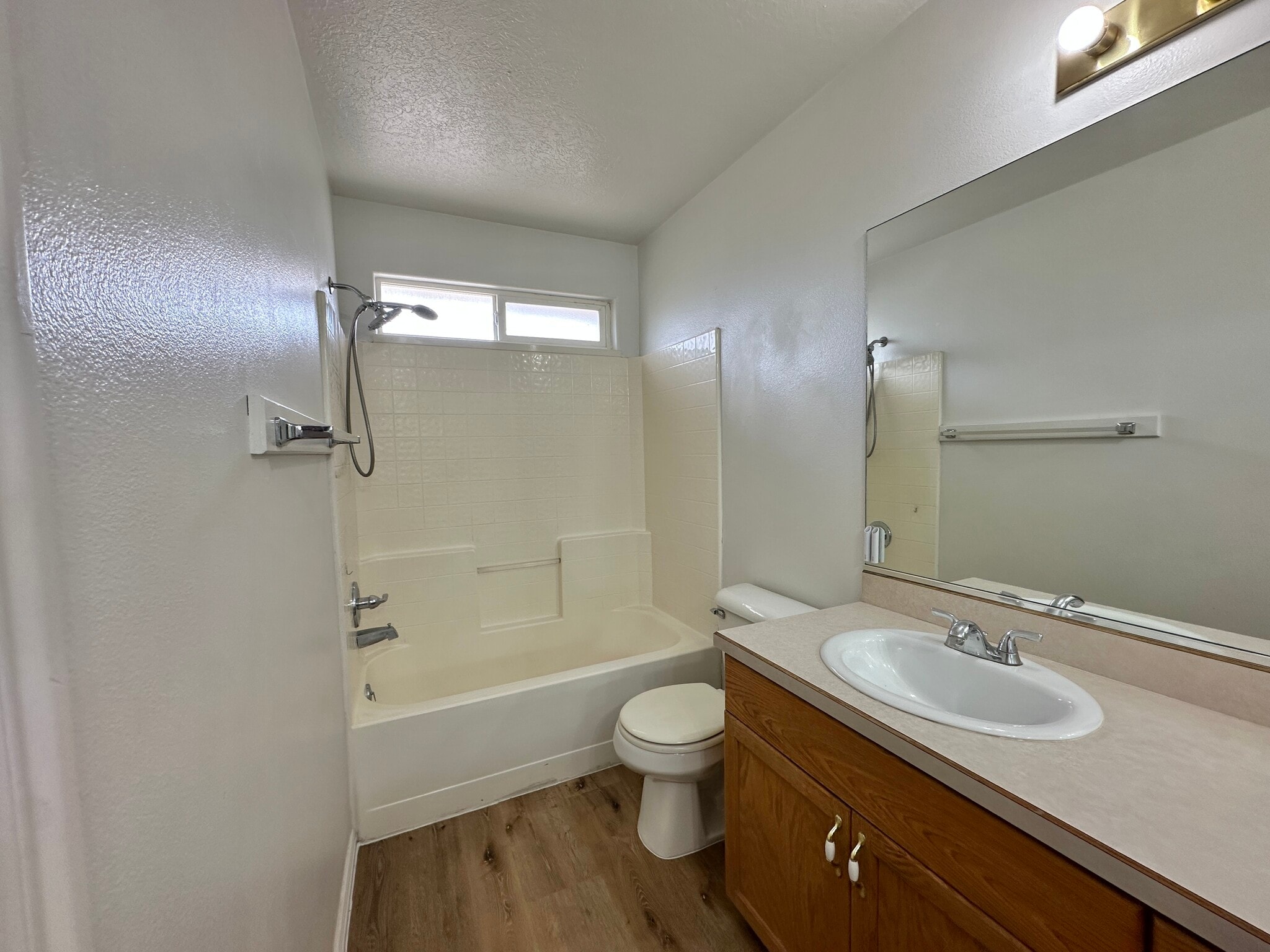 Building Photo - 1063 S 430 E