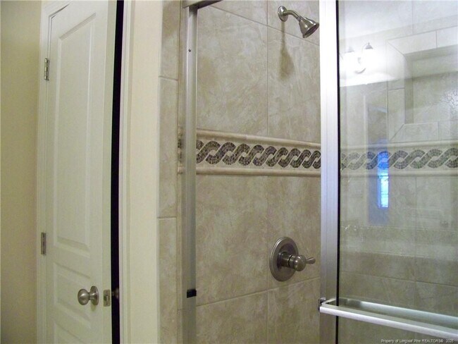 Building Photo - 1134 Braybrooke Pl