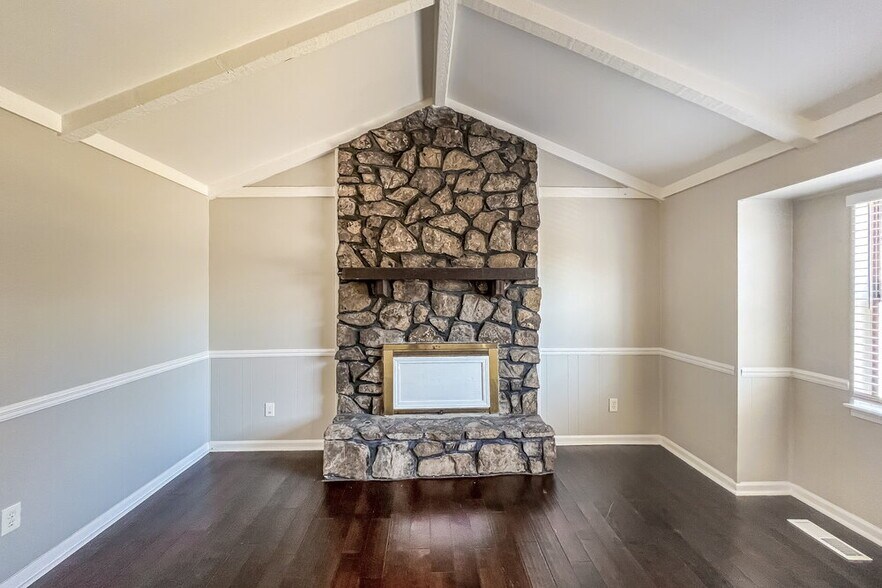 Building Photo - 1536 Moseley Ln