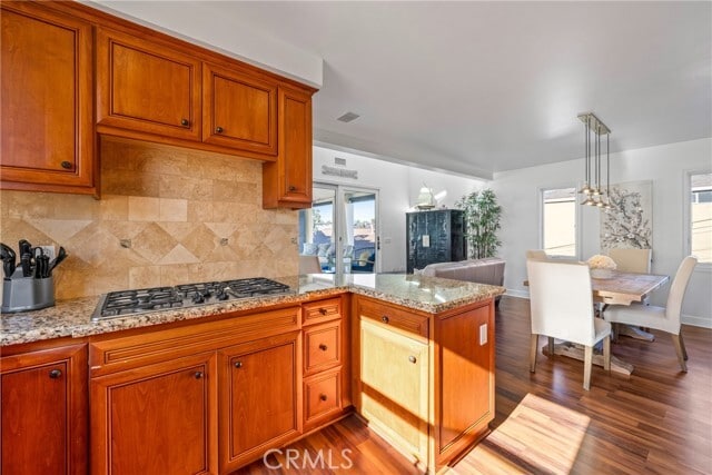 Building Photo - 426 Narcissus Ave